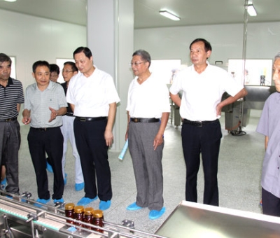 江西省老科協(xié)領(lǐng)導(dǎo)、老專家蒞臨仙客來公司考察老科協(xié)科技（培訓(xùn)）示范基地工作