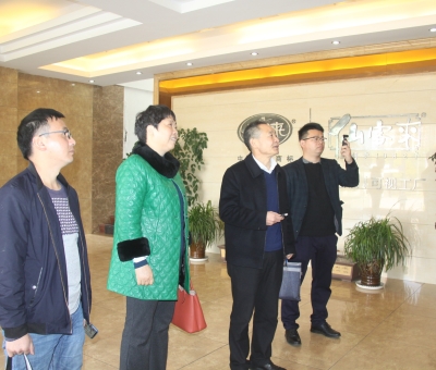 《當(dāng)代江西》雜志社副總編冷毛玉等一行蒞臨仙客來(lái)考察調(diào)研