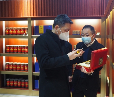 市委常委、市紀委書記熊明一行到仙客來公司走訪慰問并調研食品安全工作